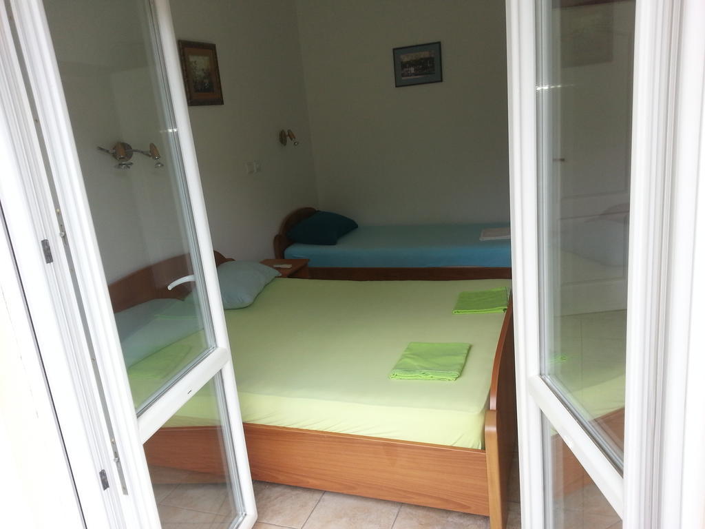 Apartments Montenegro Risan Cuckovic Habitación foto